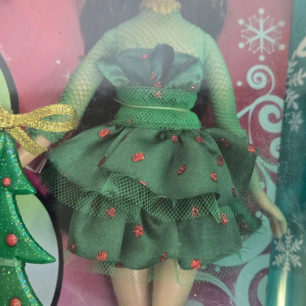 Bratz Holiday Jade Doll 515296 Collectible, New Open Box, Box‎ Damaged Taped